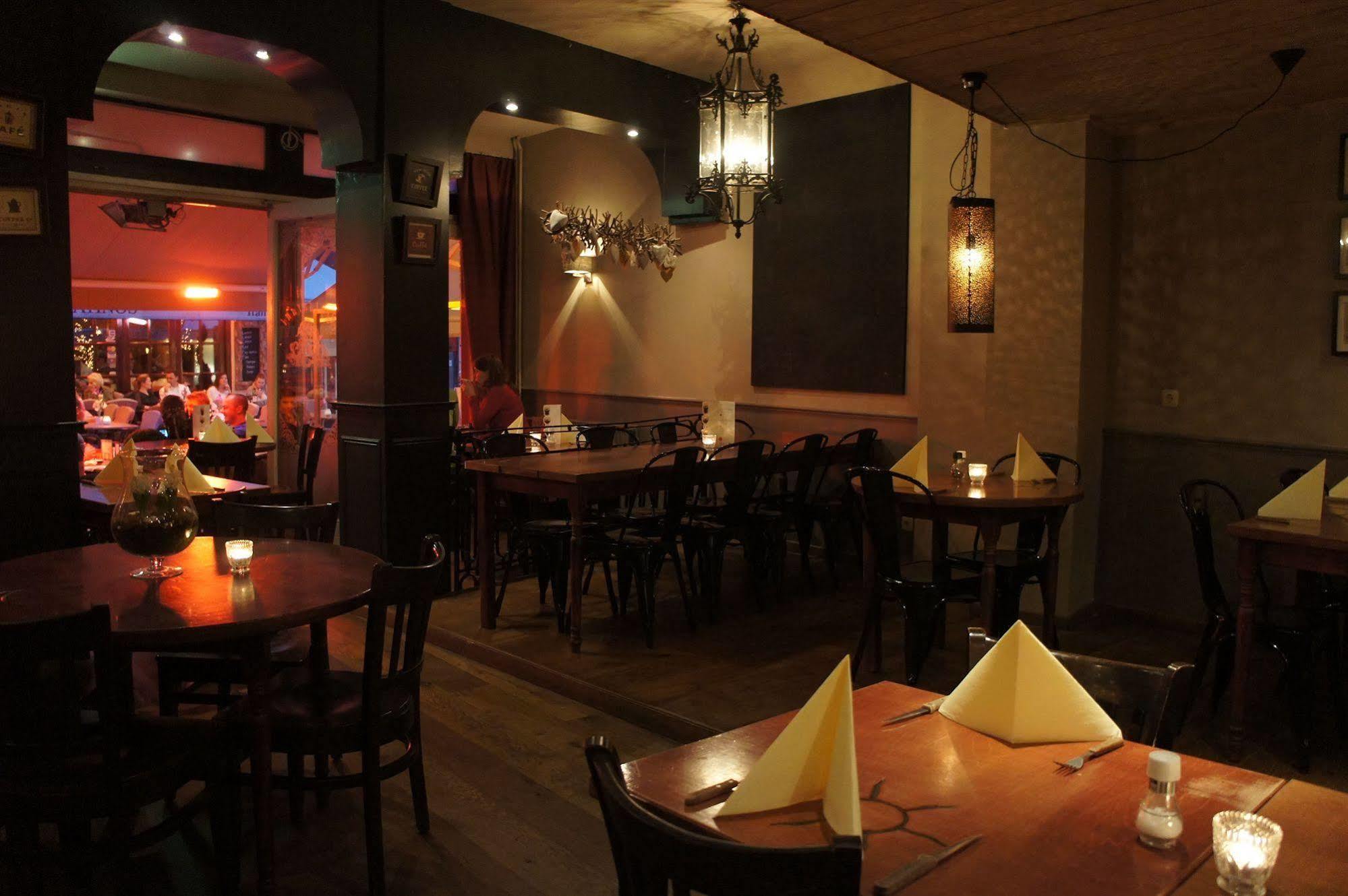 Отель Le Bistro Валкенбург Экстерьер фото